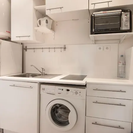 Charming Studio Close To Montmartre דירה